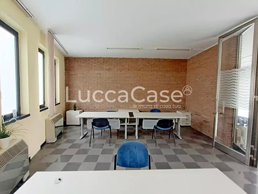 Immagine 3 di Ufficio in affitto  a Porcari