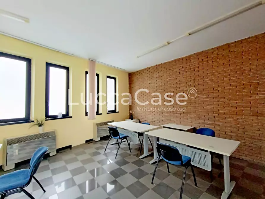 Immagine 7 di Ufficio in affitto  a Porcari