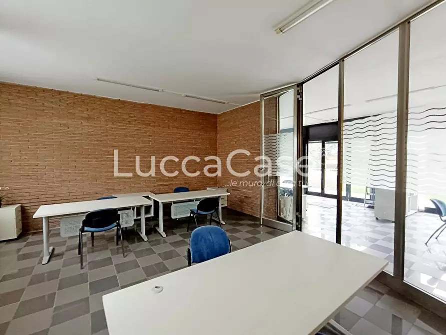 Immagine 4 di Ufficio in affitto  a Porcari