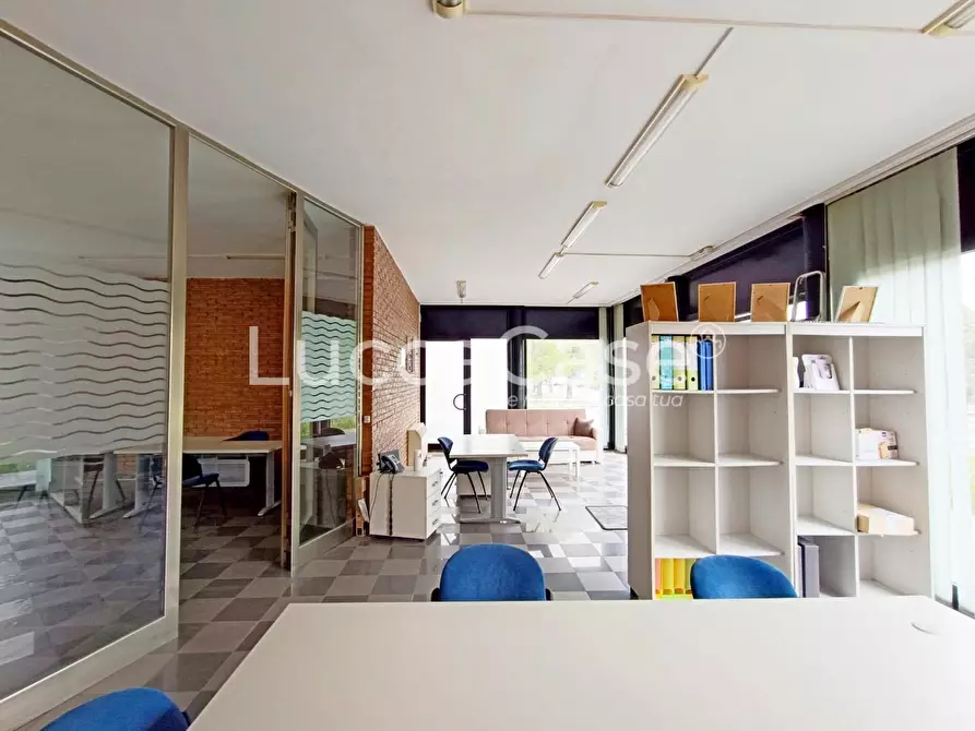 Immagine 8 di Ufficio in affitto  a Porcari