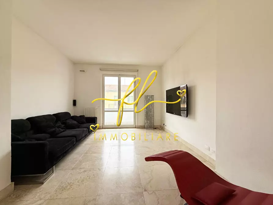 Immagine 7 di Villa in vendita  a Cecina