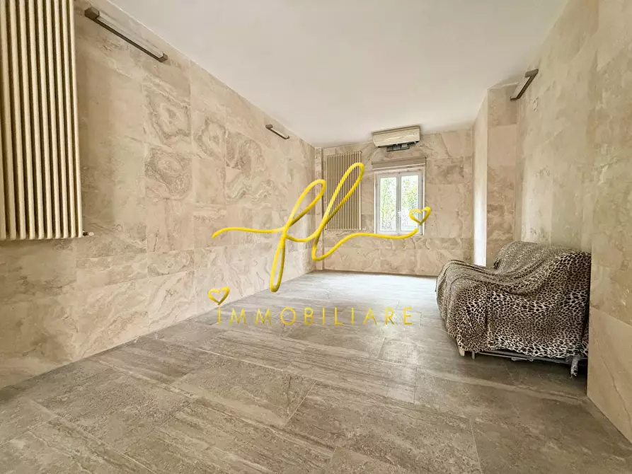 Immagine 12 di Villa in vendita  a Cecina