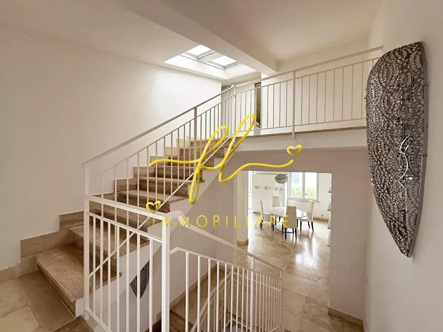 Immagine 23 di Villa in vendita  a Cecina