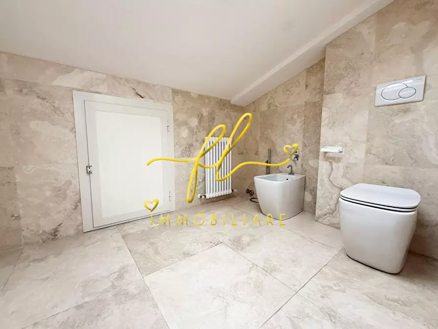 Immagine 24 di Villa in vendita  a Cecina