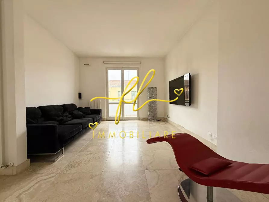 Immagine 11 di Villa in vendita  a Cecina