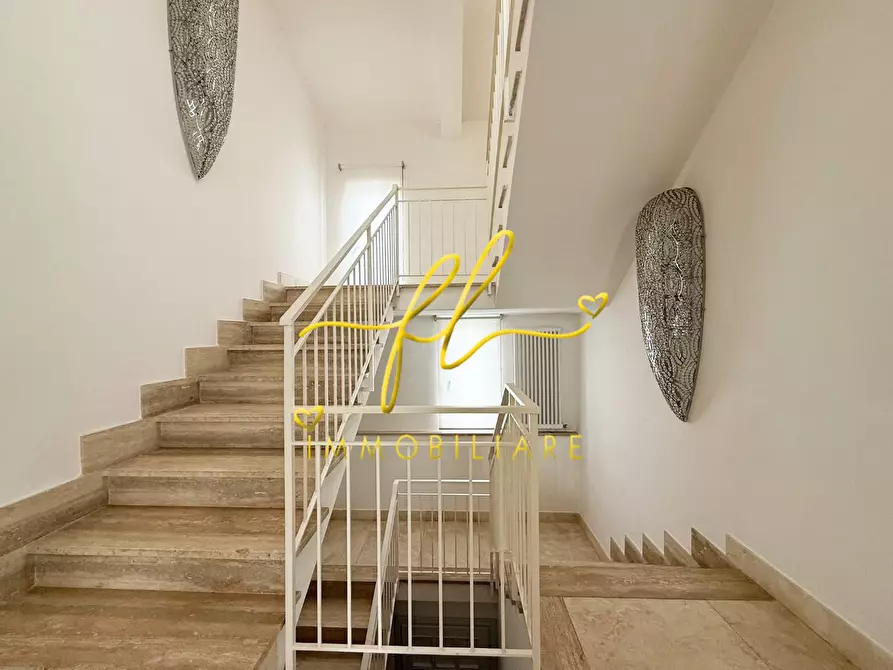 Immagine 15 di Villa in vendita  a Cecina