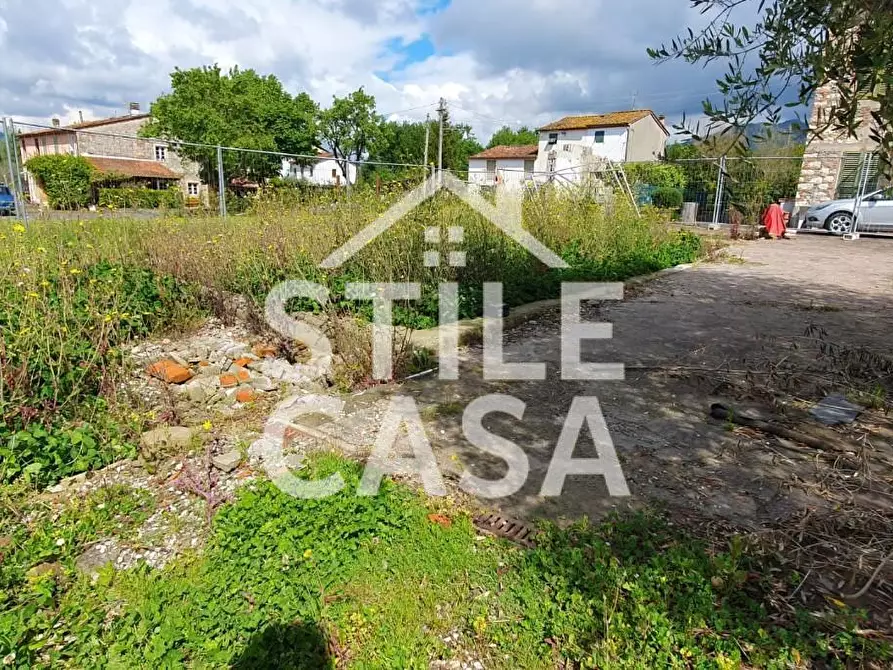 Immagine 10 di Terreno residenziale in vendita  a Capannori