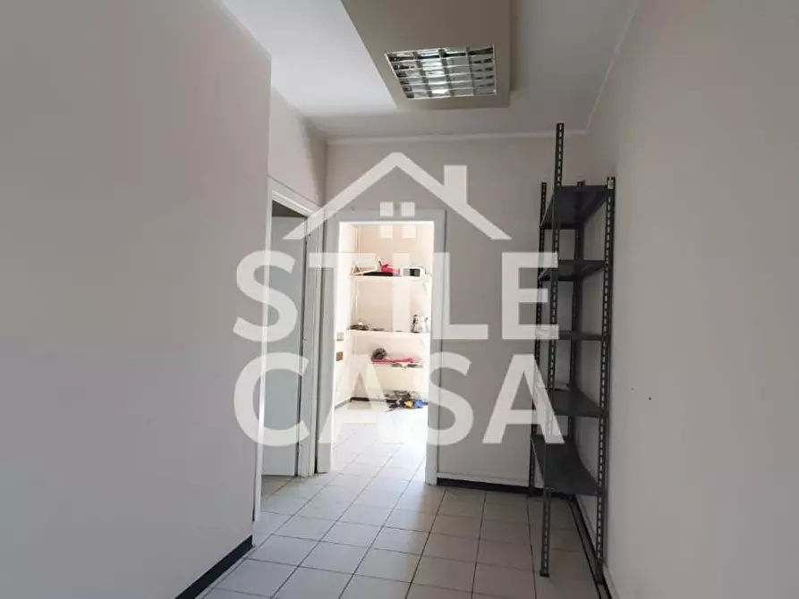 Immagine 8 di Ufficio in vendita  a Altopascio