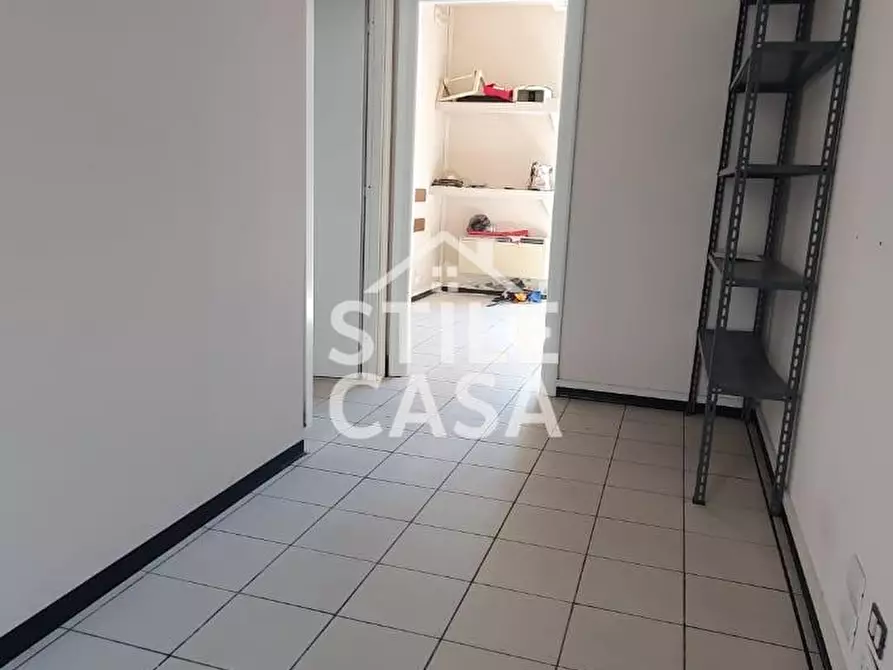 Immagine 11 di Ufficio in vendita  a Altopascio