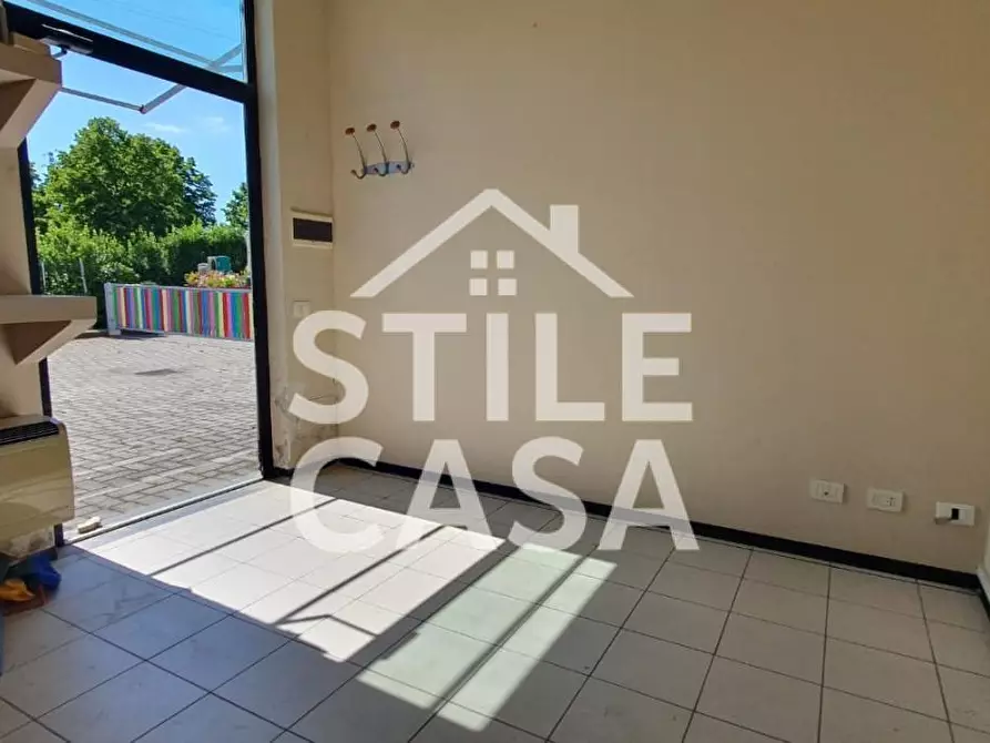 Immagine 14 di Ufficio in vendita  a Altopascio