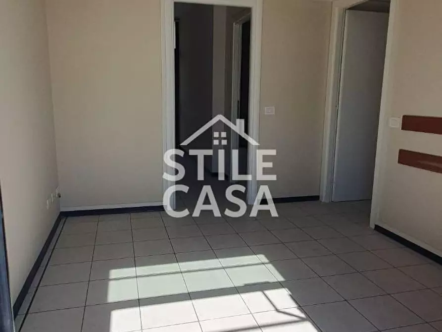 Immagine 12 di Ufficio in vendita  a Altopascio