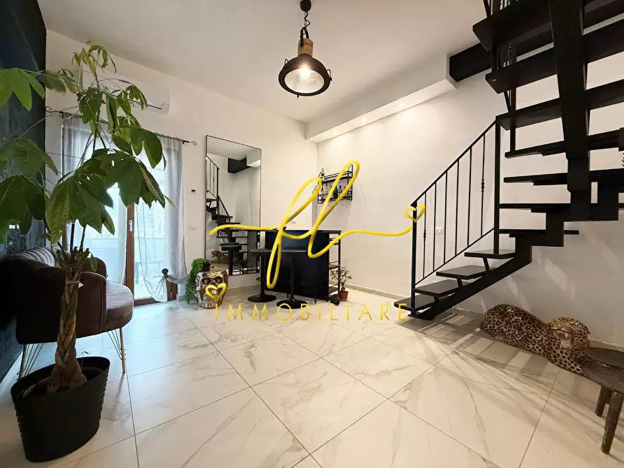 Immagine 18 di Appartamento in vendita  a Cecina