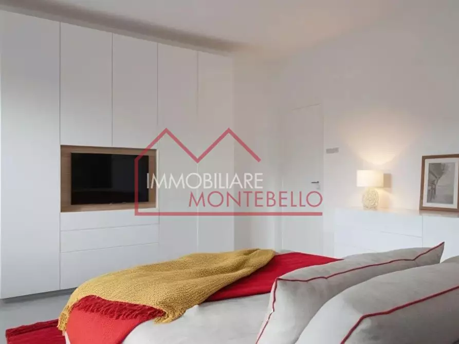 Immagine 6 di Casa bifamiliare in vendita  a Camaiore
