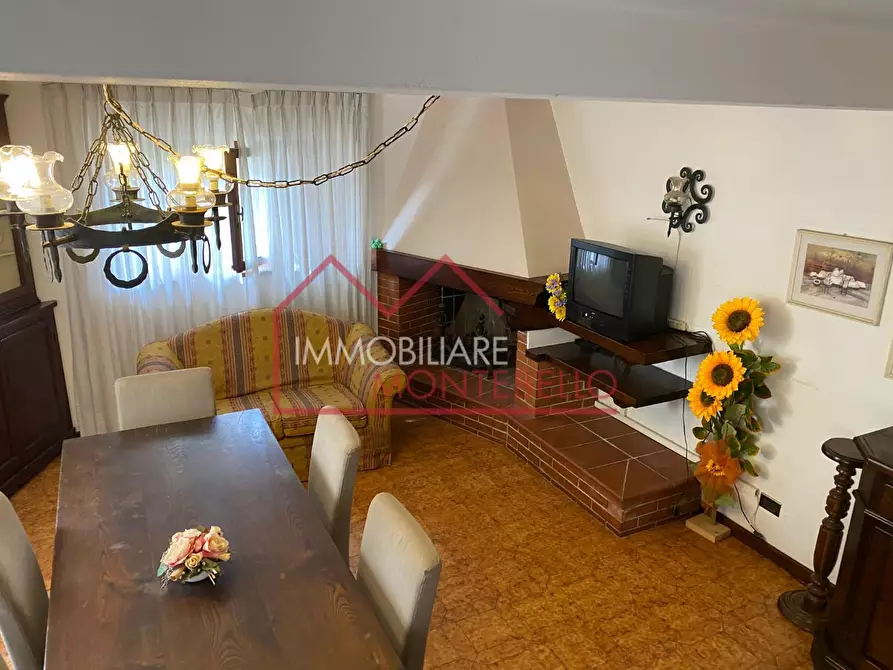 Immagine 37 di Casa indipendente in vendita  a Camaiore