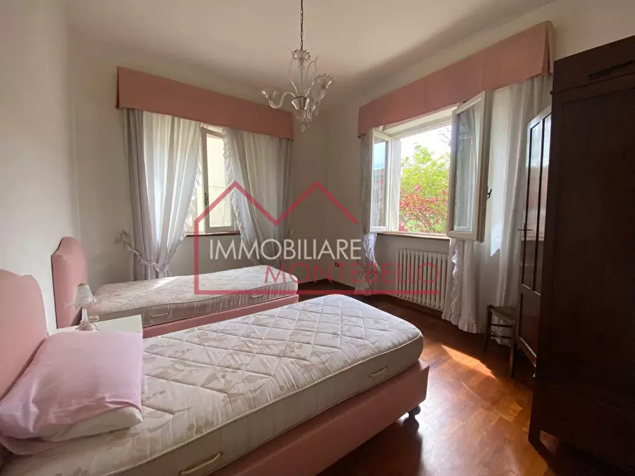 Immagine 15 di Casa indipendente in vendita  a Camaiore