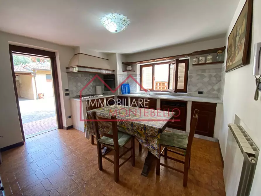 Immagine 38 di Casa indipendente in vendita  a Camaiore