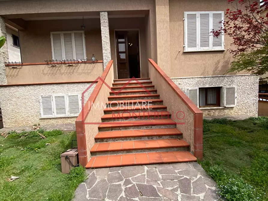 Immagine 2 di Casa indipendente in vendita  a Camaiore