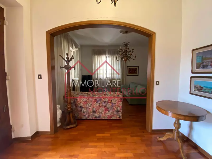 Immagine 19 di Casa indipendente in vendita  a Camaiore