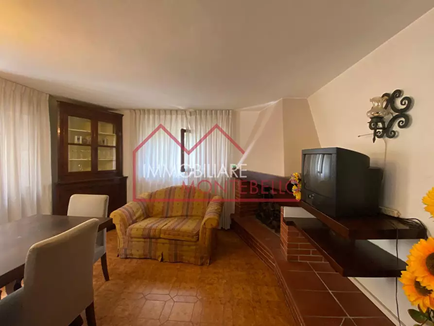 Immagine 7 di Casa indipendente in vendita  a Camaiore