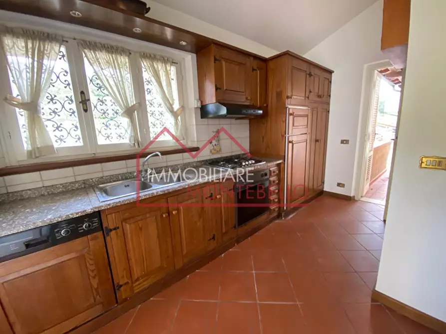 Immagine 31 di Casa indipendente in vendita  a Camaiore