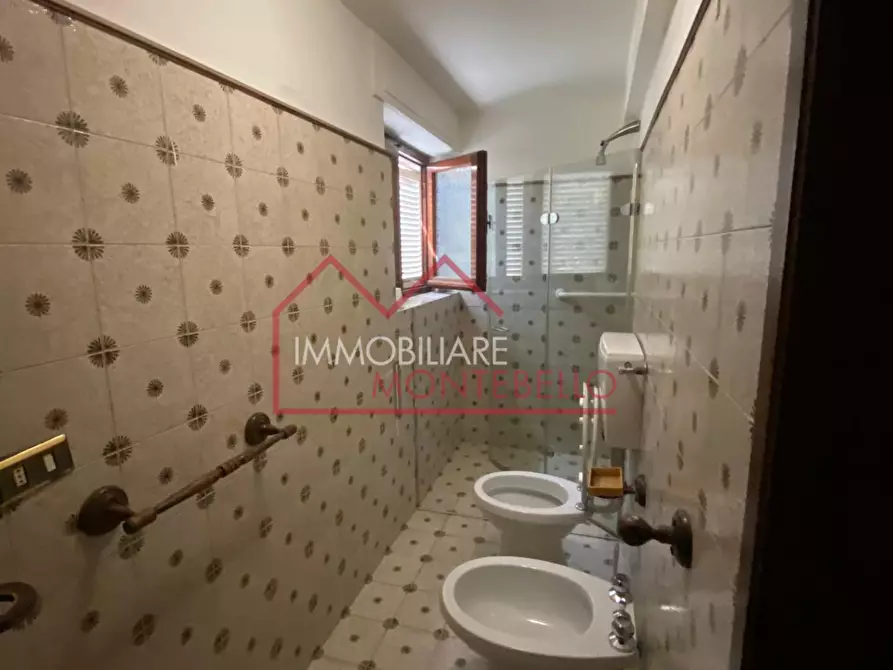 Immagine 11 di Casa indipendente in vendita  a Camaiore