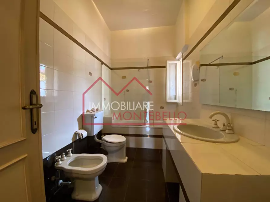 Immagine 22 di Casa indipendente in vendita  a Camaiore