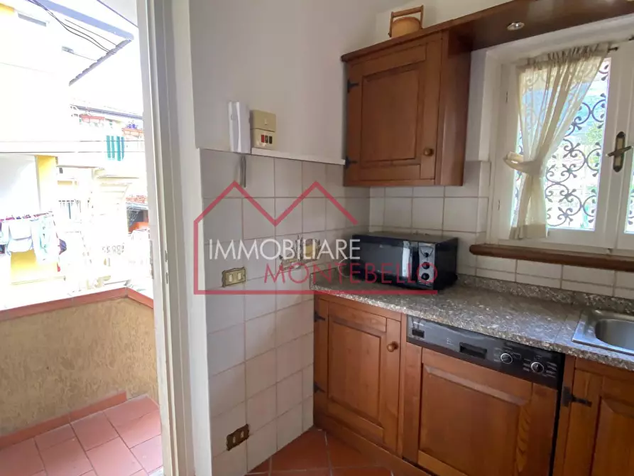 Immagine 33 di Casa indipendente in vendita  a Camaiore