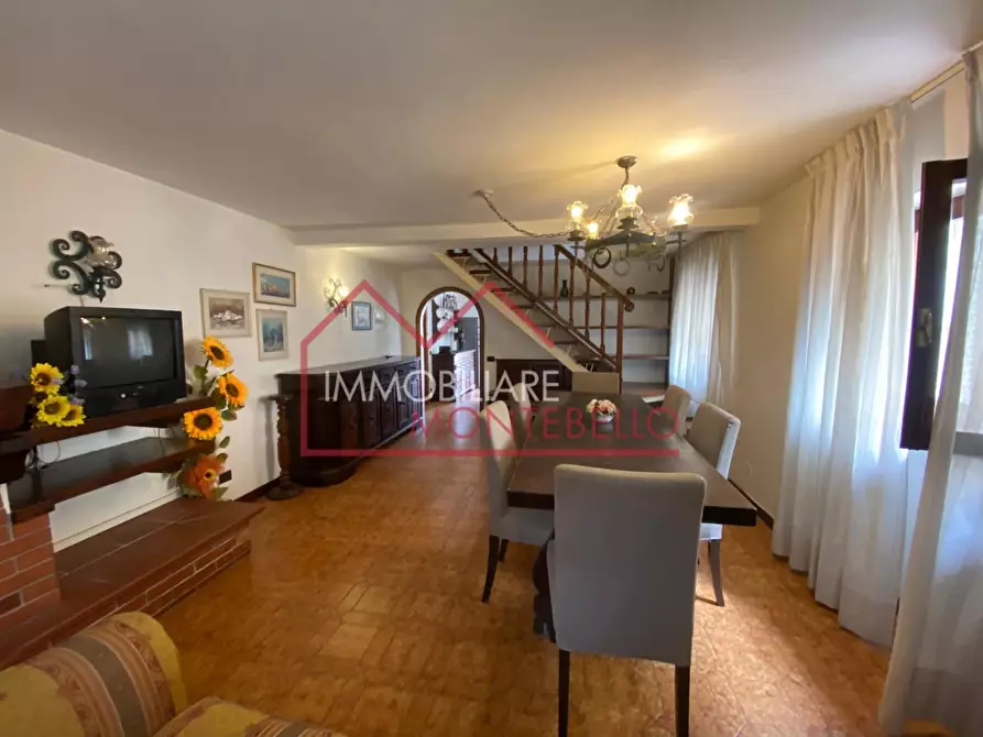 Immagine 4 di Casa indipendente in vendita  a Camaiore