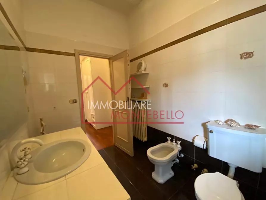 Immagine 24 di Casa indipendente in vendita  a Camaiore