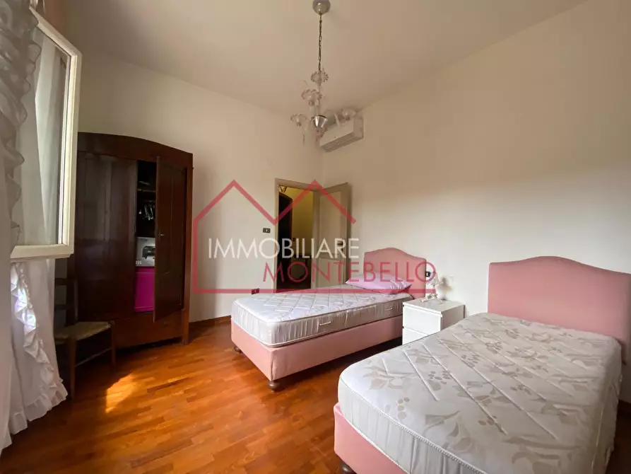 Immagine 14 di Casa indipendente in vendita  a Camaiore