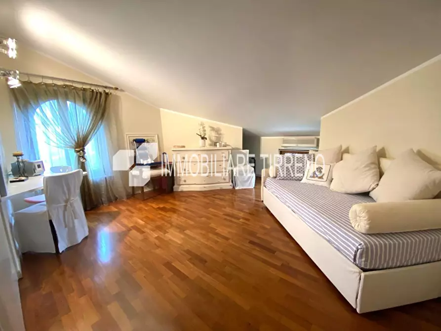 Immagine 12 di Appartamento in vendita  a Massa