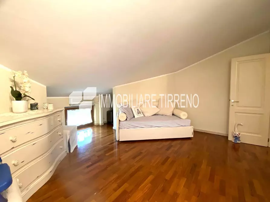 Immagine 13 di Appartamento in vendita  a Massa