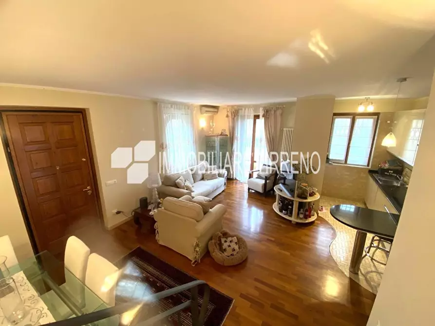 Immagine 4 di Appartamento in vendita  a Massa