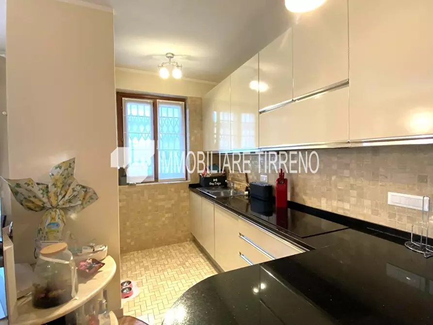 Immagine 3 di Appartamento in vendita  a Massa