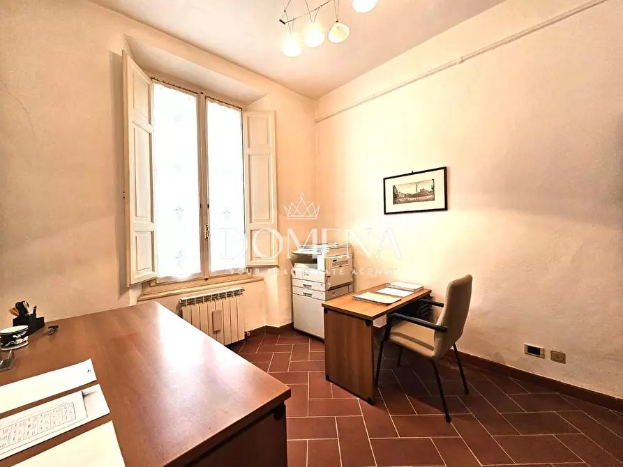 Immagine 58 di Appartamento in vendita  a Siena