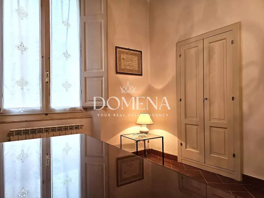 Immagine 12 di Appartamento in vendita  a Siena