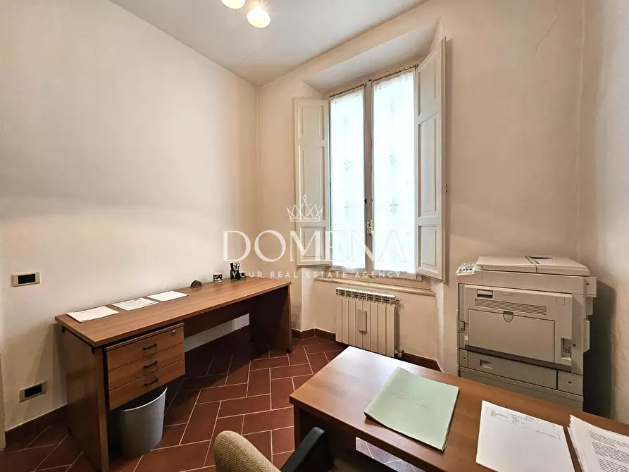 Immagine 55 di Appartamento in vendita  a Siena