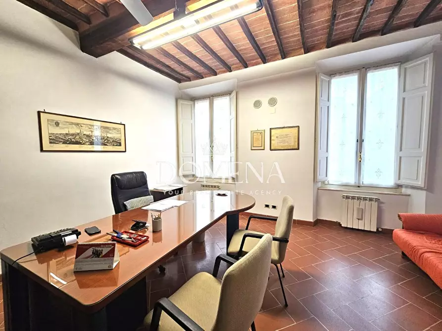 Immagine 52 di Appartamento in vendita  a Siena