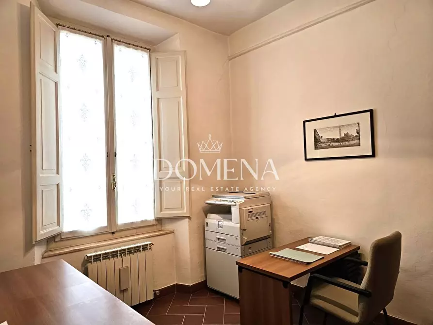 Immagine 59 di Appartamento in vendita  a Siena