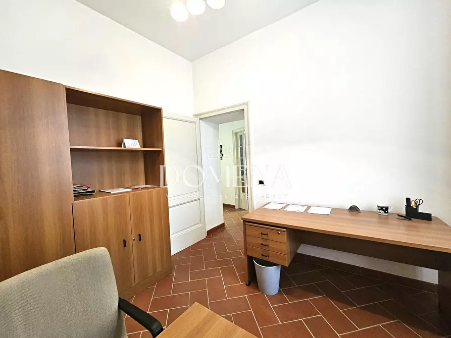 Immagine 54 di Appartamento in vendita  a Siena