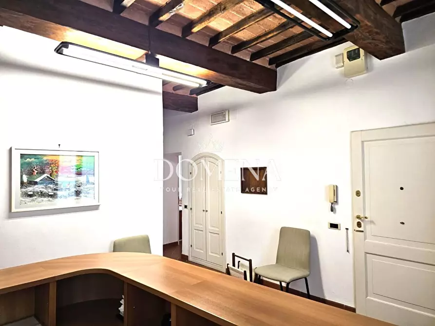 Immagine 29 di Appartamento in vendita  a Siena