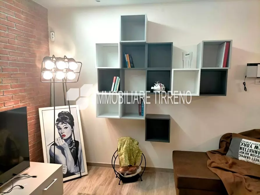 Immagine 6 di Villa in vendita  a Massa