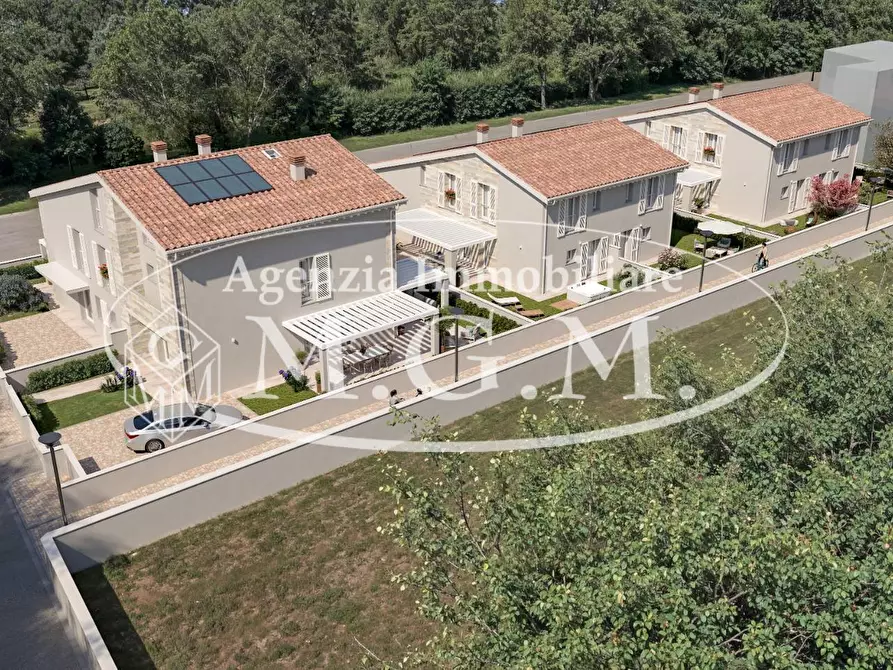 Immagine 9 di Casa trifamiliare in vendita  a Pisa