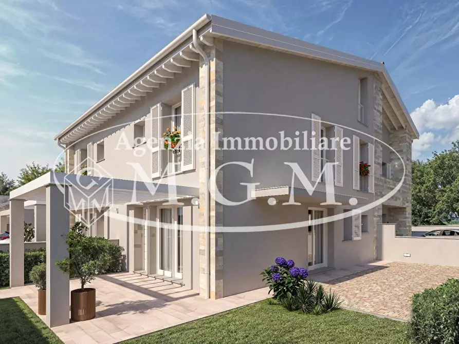 Immagine 17 di Casa trifamiliare in vendita  a Pisa