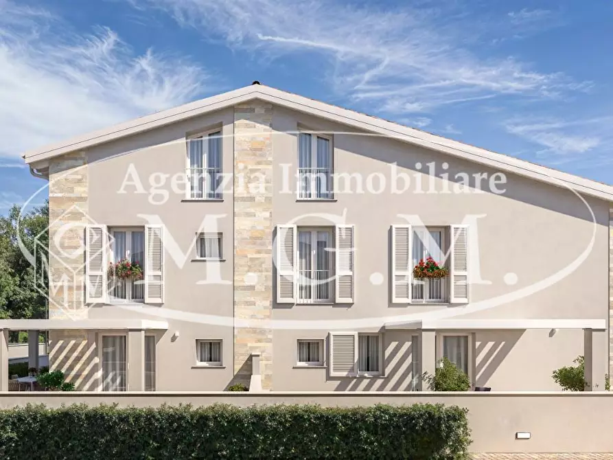 Immagine 3 di Casa trifamiliare in vendita  a Pisa