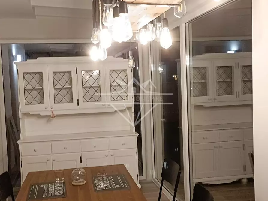 Immagine 37 di Villa in vendita  a Massa