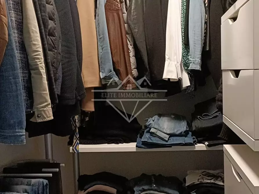 Immagine 31 di Villa in vendita  a Massa