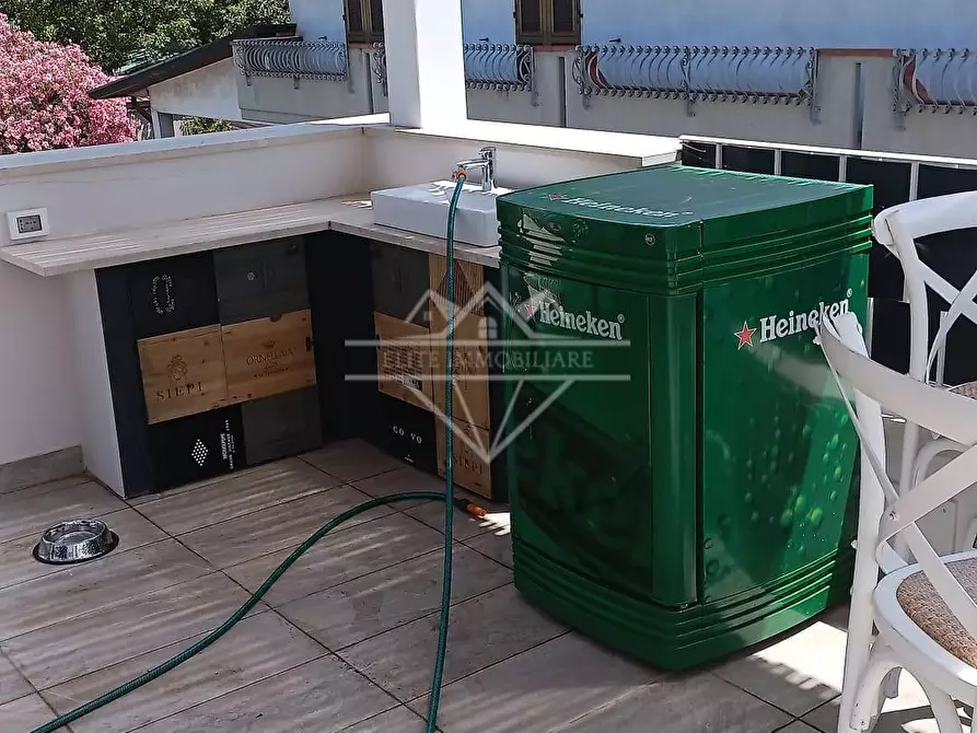 Immagine 27 di Villa in vendita  a Massa