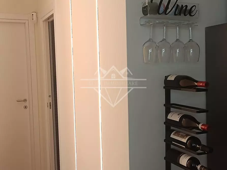 Immagine 20 di Villa in vendita  a Massa