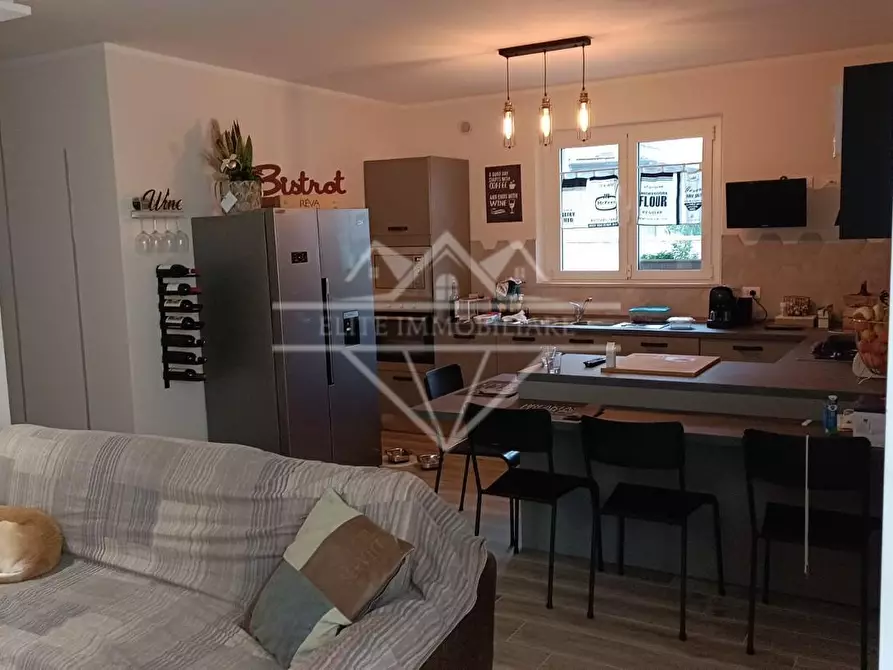 Immagine 8 di Villa in vendita  a Massa